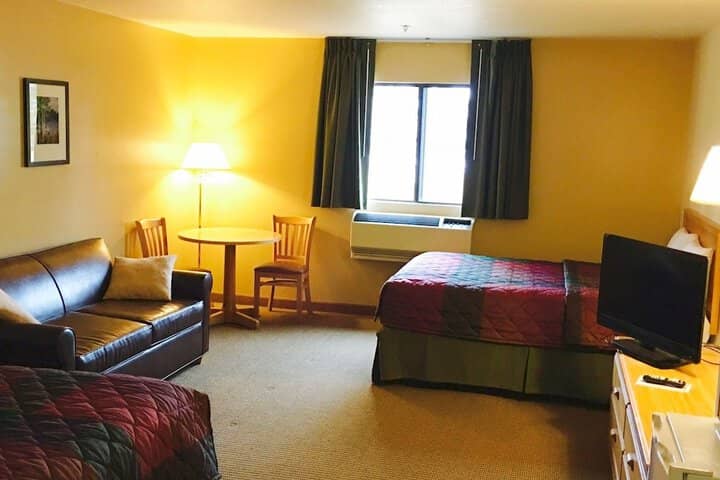 Room 13 of 64